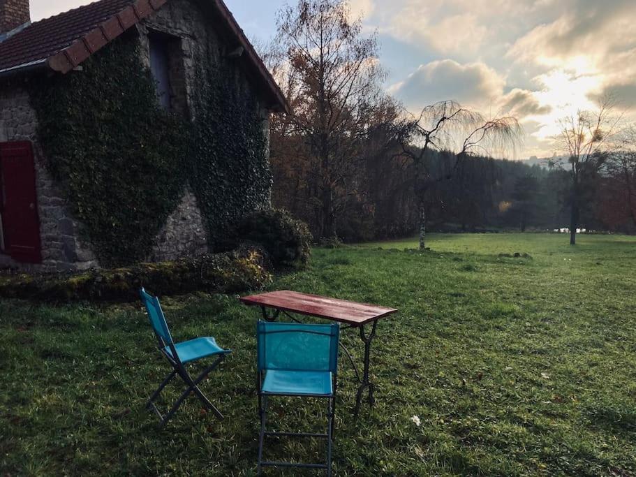 Maison Du Petit Poete Quarré-les-Tombes Zewnętrze zdjęcie